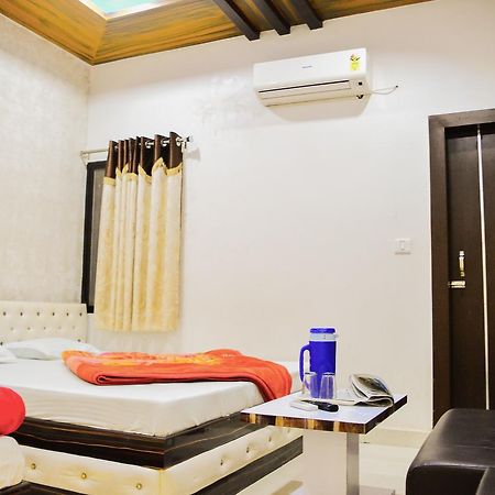 Hotel Shree Dwarkadhish Palace Ujjain Dış mekan fotoğraf