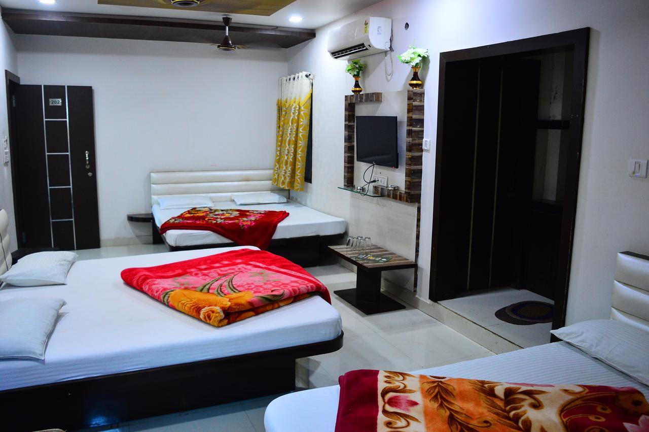 Hotel Shree Dwarkadhish Palace Ujjain Dış mekan fotoğraf