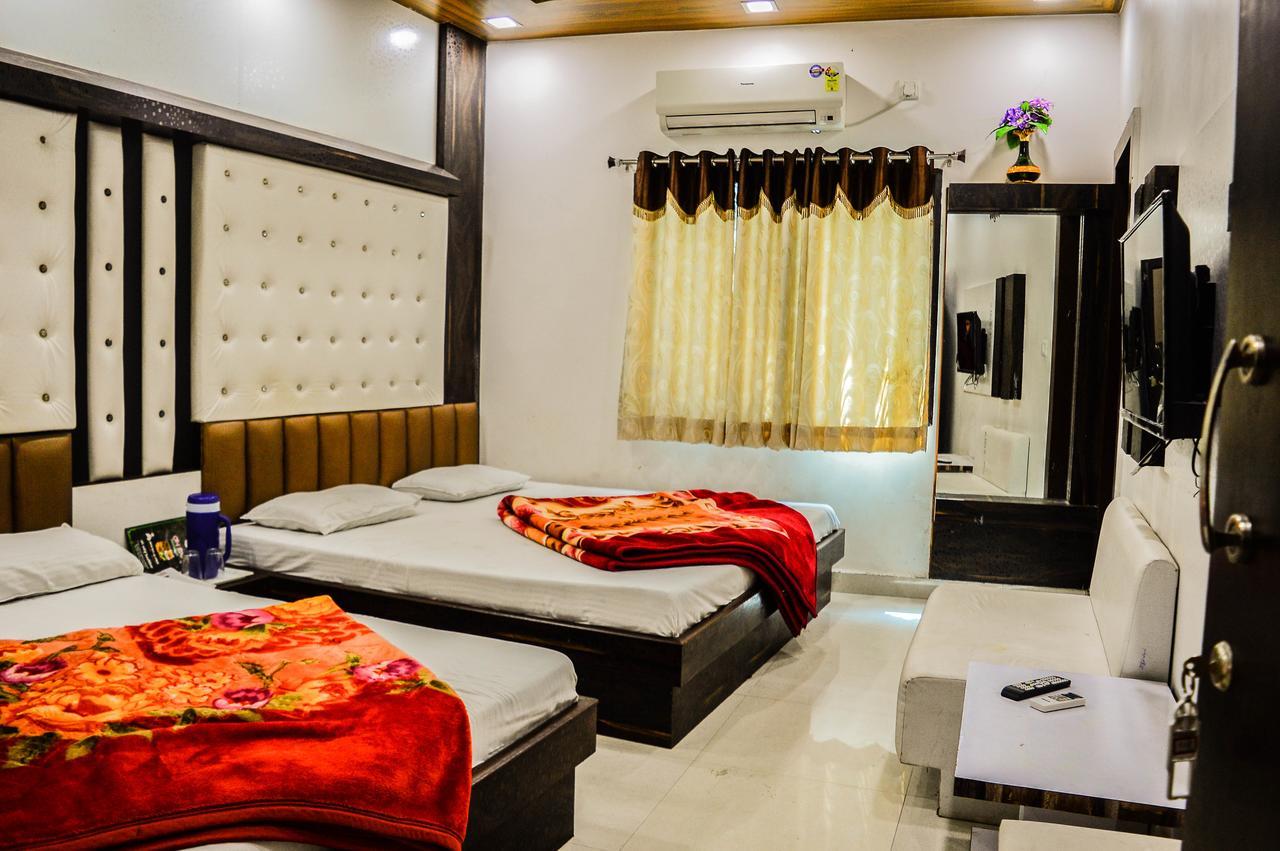 Hotel Shree Dwarkadhish Palace Ujjain Dış mekan fotoğraf