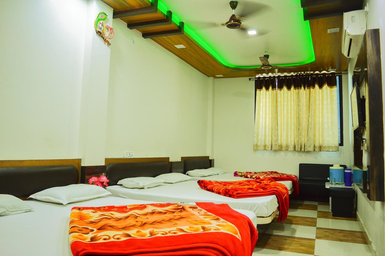 Hotel Shree Dwarkadhish Palace Ujjain Dış mekan fotoğraf