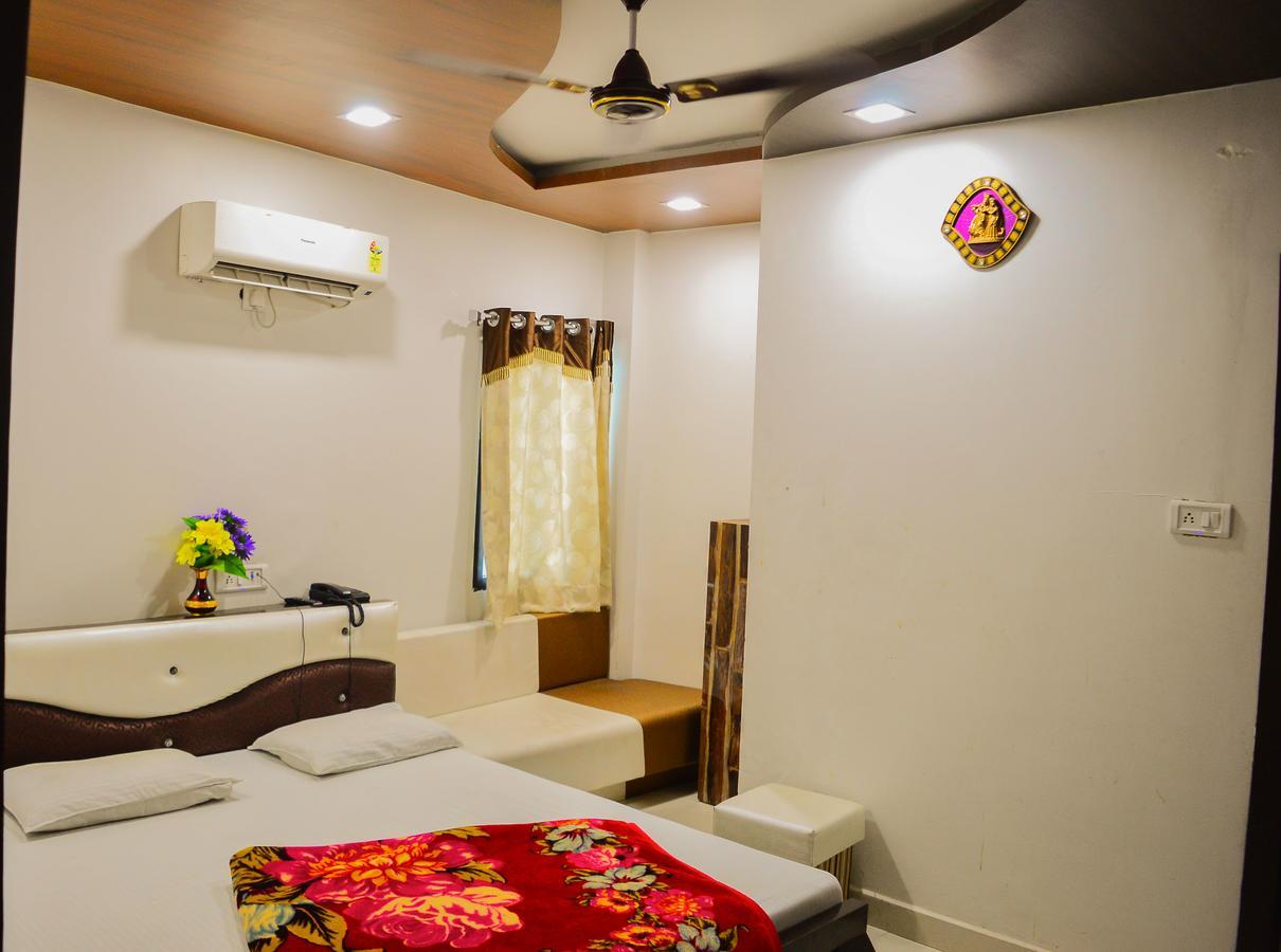 Hotel Shree Dwarkadhish Palace Ujjain Dış mekan fotoğraf