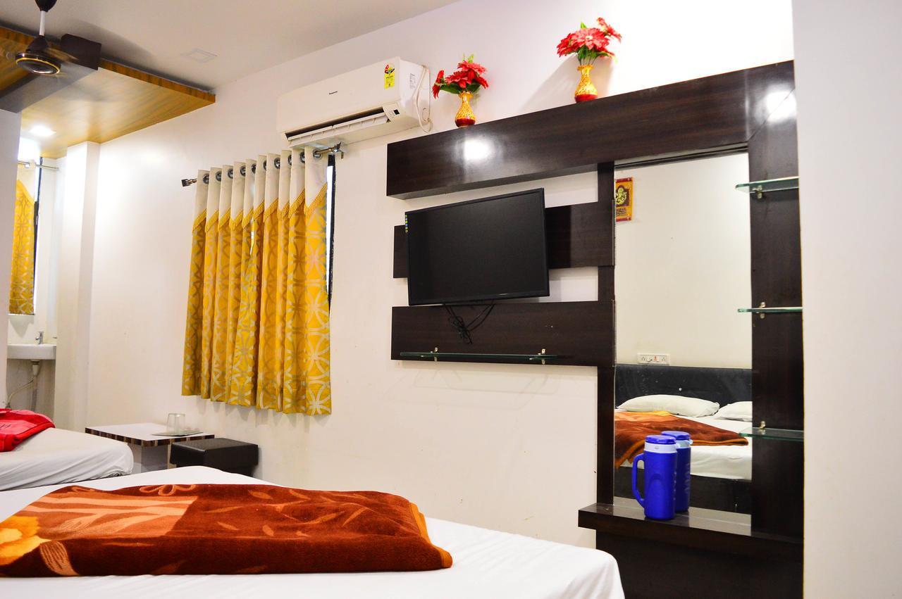 Hotel Shree Dwarkadhish Palace Ujjain Dış mekan fotoğraf